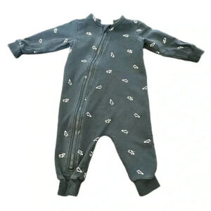 6M cozy soft one piece, sneaker print